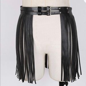 Black tassel skirt belt